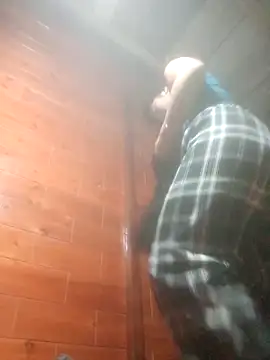 Amiluli online show from December 2025 10:17:02 PM