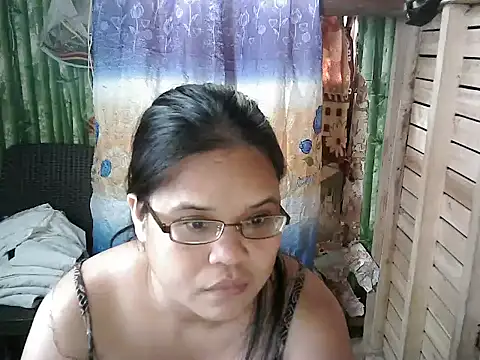 Snapshot of Hotty_babe23 chatting on April 2026 02:37:02 AM Hotty babe23 online show from April 2026 02:37:02 AM