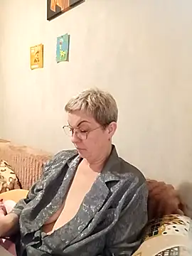 Snapshot of Bastet422111 chatting on April 2026 06:54:02 PM Bastet422111 online show from April 2026 06:54:02 PM