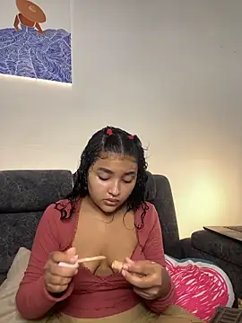 ladulcemary  online show from February 2026 03:13:02 PM