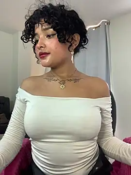 ladulcemary  online show from April 2026 07:58:01 PM