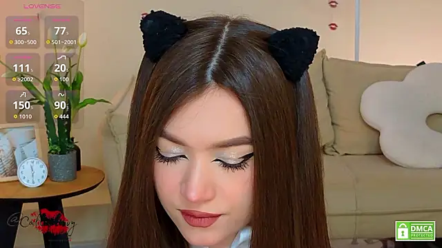 oliviaah  online show from March 2026 03:12:01 PM