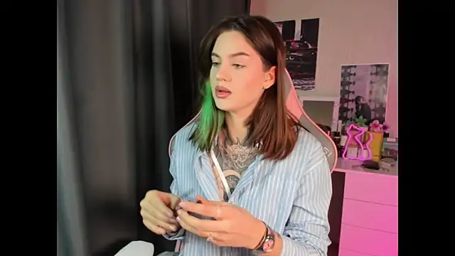 NikkieKitty online show from December 2025 11:59:02 AM