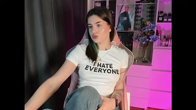 Snapshot of NikkieKitty chatting on March 2026 10:10:01 AM NikkieKitty online show from March 2026 10:10:01 AM