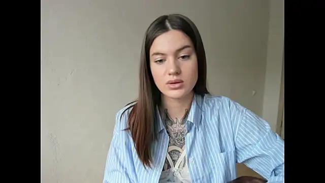 Snapshot of NikkieKitty chatting on April 2026 11:21:01 AM NikkieKitty online show from April 2026 11:21:01 AM