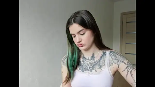 Snapshot of NikkieKitty chatting on April 2026 02:52:02 PM NikkieKitty online show from April 2026 02:52:02 PM