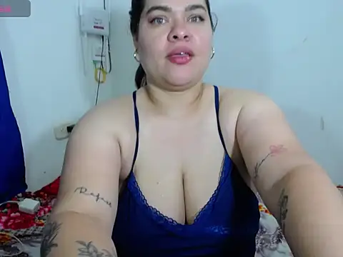 NinaFuentes2X online show from August 2026 03:52:02 AM