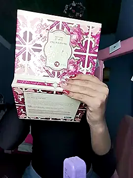 Snapshot of Princess_elia chatting on April 2026 09:48:01 PM Princess elia online show from April 2026 09:48:01 PM