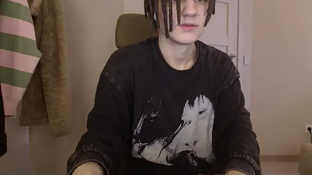 Snapshot of PeachTree chatting on March 2026 05:11:01 AM PeachTree online show from March 2026 05:11:01 AM