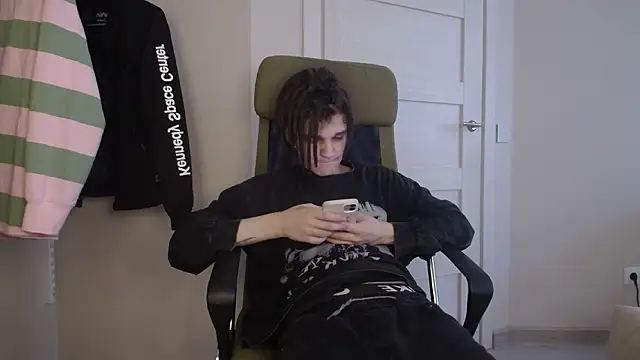 Snapshot of PeachTree chatting on March 2026 11:59:02 AM PeachTree online show from March 2026 11:59:02 AM