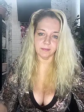 JenniferCarmen online show from March 2026 03:32:01 AM