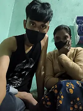 couplegk71 online show from January 2026 03:50:01 PM