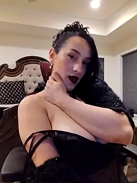 Snapshot of BustyVampyre chatting on April 2026 02:02:01 AM BustyVampyre online show from April 2026 02:02:01 AM