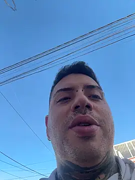 Snapshot of Marlokeo69 chatting on December 2025 09:42:01 PM Marlokeo69 online show from December 2025 09:42:01 PM