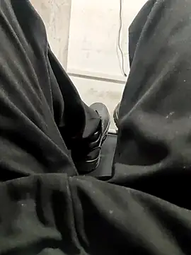 Snapshot of El_CHEGO chatting on December 2025 03:12:03 AM El CHEGO online show from December 2025 03:12:03 AM