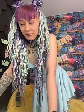 Snapshot of Tattoo__Moon chatting on April 2026 12:05:01 AM Tattoo Moon online show from April 2026 12:05:01 AM