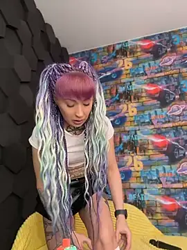 Snapshot of Tattoo__Moon chatting on April 2026 11:16:01 PM Tattoo Moon online show from April 2026 11:16:01 PM