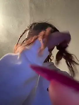 Snapshot of Bellaa25 chatting on April 2026 11:07:01 PM Bellaa25 online show from April 2026 11:07:01 PM