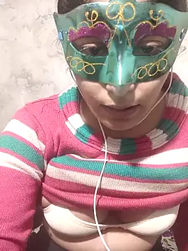 Snapshot of SubmissiveKaur chatting on December 2025 12:11:02 PM SubmissiveKaur online show from December 2025 12:11:02 PM