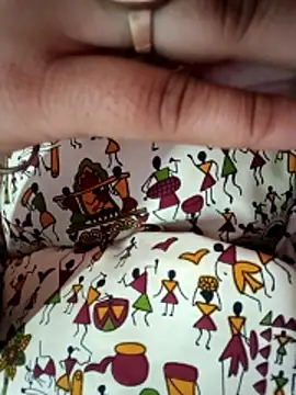 Snapshot of pihuu1313 chatting on April 2026 02:21:01 PM pihuu1313 online show from April 2026 02:21:01 PM