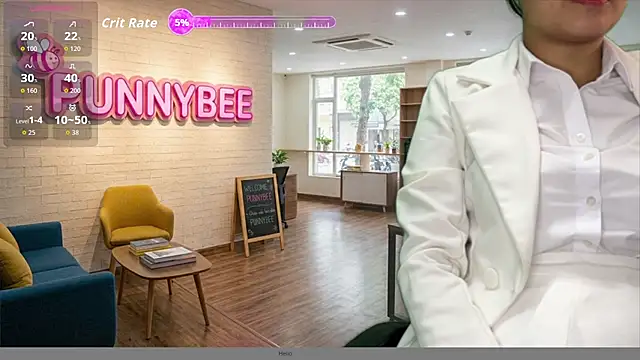 Snapshot of Punnybee chatting on July 2026 04:59:01 AM Punnybee online show from July 2026 04:59:01 AM
