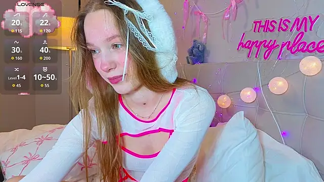 Snapshot of BunnyRin chatting on April 2026 11:44:02 AM BunnyRin online show from April 2026 11:44:02 AM