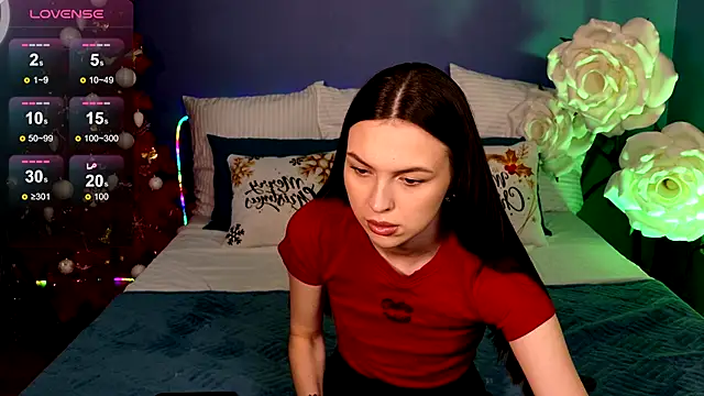 Snapshot of MaxinCarroll chatting on December 2025 07:18:01 PM MaxinCarroll online show from December 2025 07:18:01 PM