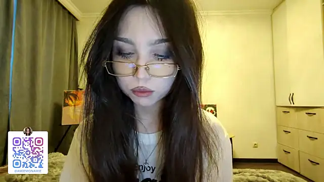 Snapshot of Qwami_Amie chatting on January 2026 04:50:01 AM Qwami Amie online show from January 2026 04:50:01 AM