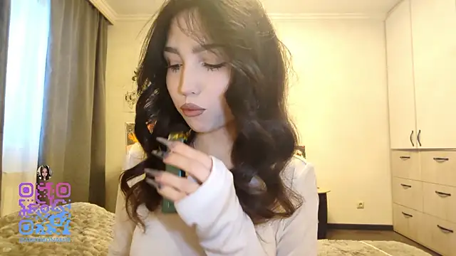 Snapshot of Qwami_Amie chatting on February 2026 05:27:02 AM Qwami Amie online show from February 2026 05:27:02 AM