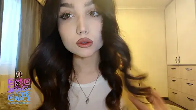 Snapshot of Qwami_Amie chatting on February 2026 06:22:01 AM Qwami Amie online show from February 2026 06:22:01 AM