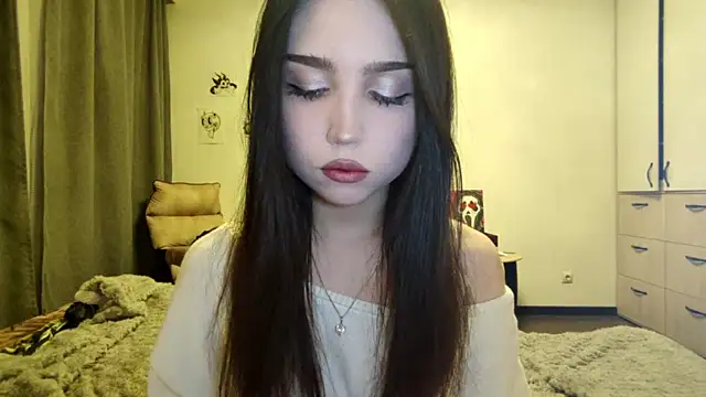 Snapshot of Qwami_Amie chatting on February 2026 01:21:01 PM Qwami Amie online show from February 2026 01:21:01 PM