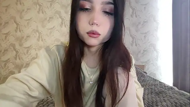 Snapshot of Qwami_Amie chatting on February 2026 06:14:02 AM Qwami Amie online show from February 2026 06:14:02 AM