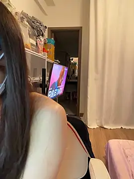 mimichannn99 online show from April 2026 07:03:01 PM