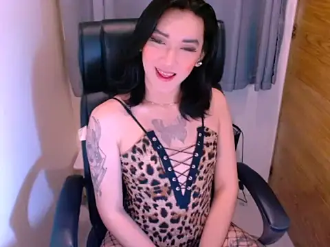 lil cummer69 online show from December 2025 04:58:02 PM