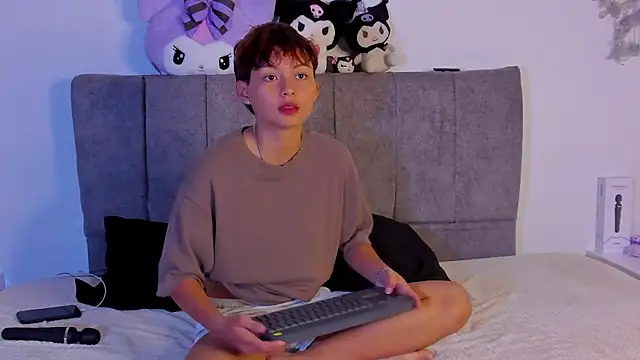 Snapshot of tefi_meow_ chatting on March 2026 02:01:01 PM tefi meow online show from March 2026 02:01:01 PM