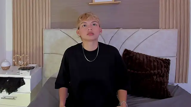 Snapshot of tefi_meow_ chatting on April 2026 04:08:01 PM tefi meow online show from April 2026 04:08:01 PM