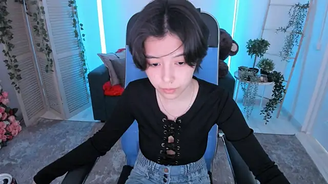 SirenMystiq online show from July 2026 10:53:01 AM