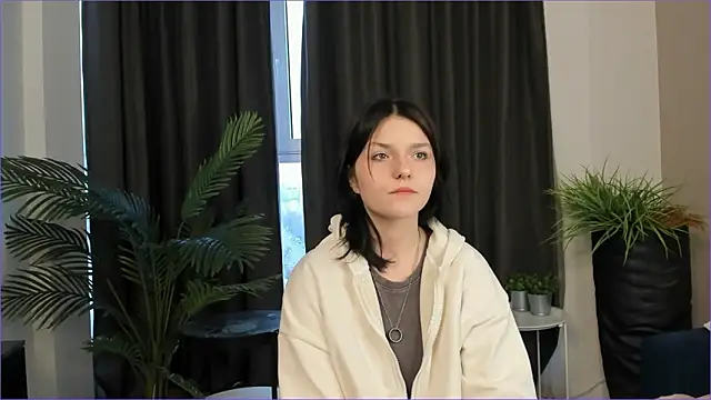 NyraVesperis online show from March 2026 03:05:01 PM