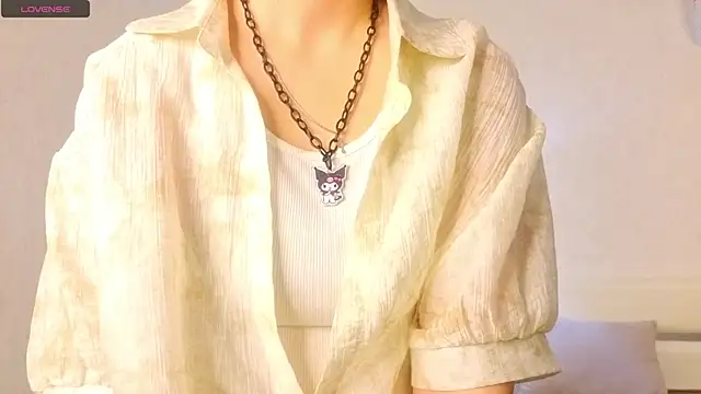 NyraVesperis online show from April 2026 06:27:01 AM