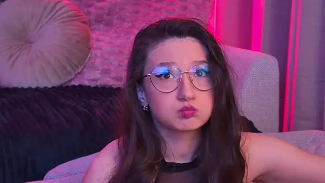 Snapshot of TheaMalekoo chatting on February 2026 07:56:01 AM TheaMalekoo online show from February 2026 07:56:01 AM