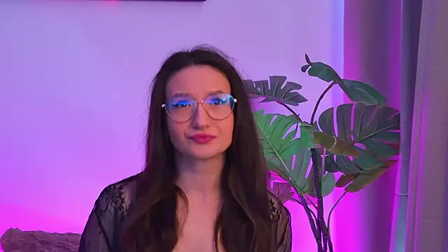 Snapshot of TheaMalekoo chatting on March 2026 07:36:03 AM TheaMalekoo online show from March 2026 07:36:03 AM