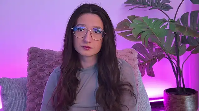 Snapshot of TheaMalekoo chatting on April 2026 06:53:02 AM TheaMalekoo online show from April 2026 06:53:02 AM