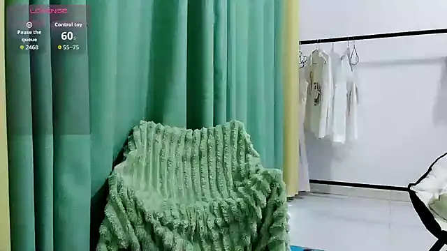 Snapshot of Leila-11 chatting on April 2026 12:24:02 AM Leila-11 online show from April 2026 12:24:02 AM