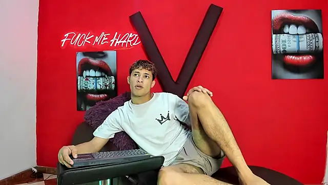 YOUNG GUYS1 online show from February 2026 01:14:01 AM