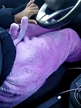 Snapshot of Julie9toma chatting on December 2025 09:24:01 AM Julie9toma online show from December 2025 09:24:01 AM