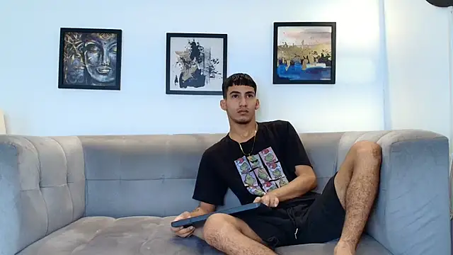 HORNY PRETTY online show from April 2026 07:22:02 PM