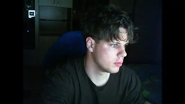 Snapshot of GymGuy0505 chatting on March 2026 10:37:01 PM GymGuy0505 online show from March 2026 10:37:01 PM