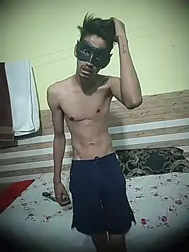 Snapshot of xoupleaura chatting on April 2026 07:52:01 AM xoupleaura online show from April 2026 07:52:01 AM