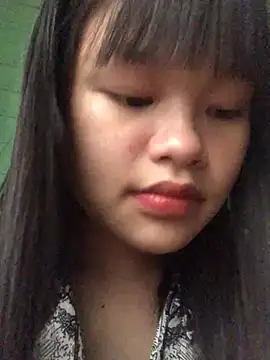 Snapshot of Pege-nii chatting on April 2026 08:04:01 AM Pege-nii online show from April 2026 08:04:01 AM