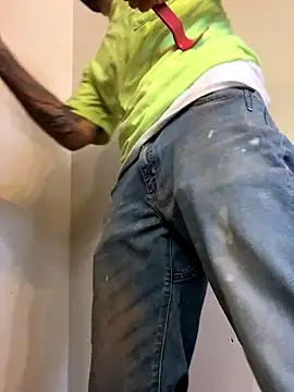 Snapshot of kingNQueen1211 chatting on December 2025 03:19:01 PM kingNQueen1211 online show from December 2025 03:19:01 PM